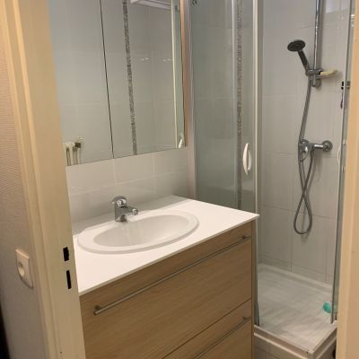 Meuble Salle de Bain en Bois